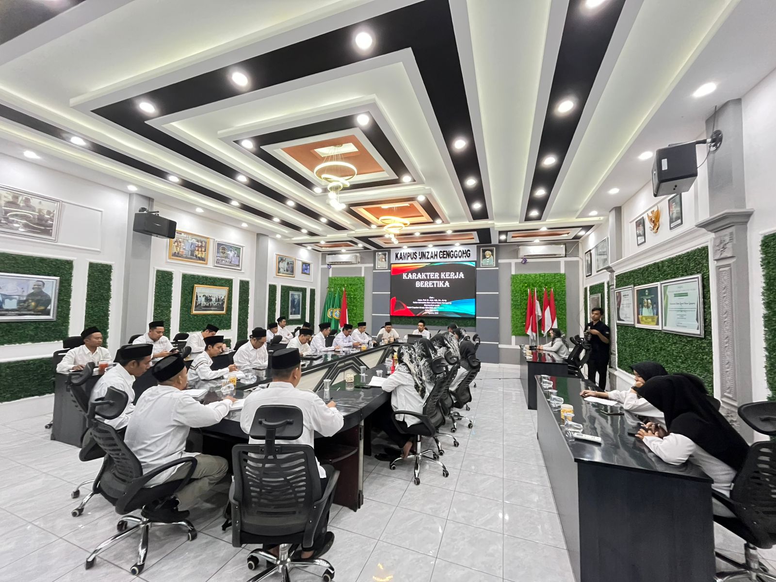 UNZAH Genggong Gelar Rapat Capaian Kinerja dan Penyusunan Program Kerja Tahun Akademik 2025/2026